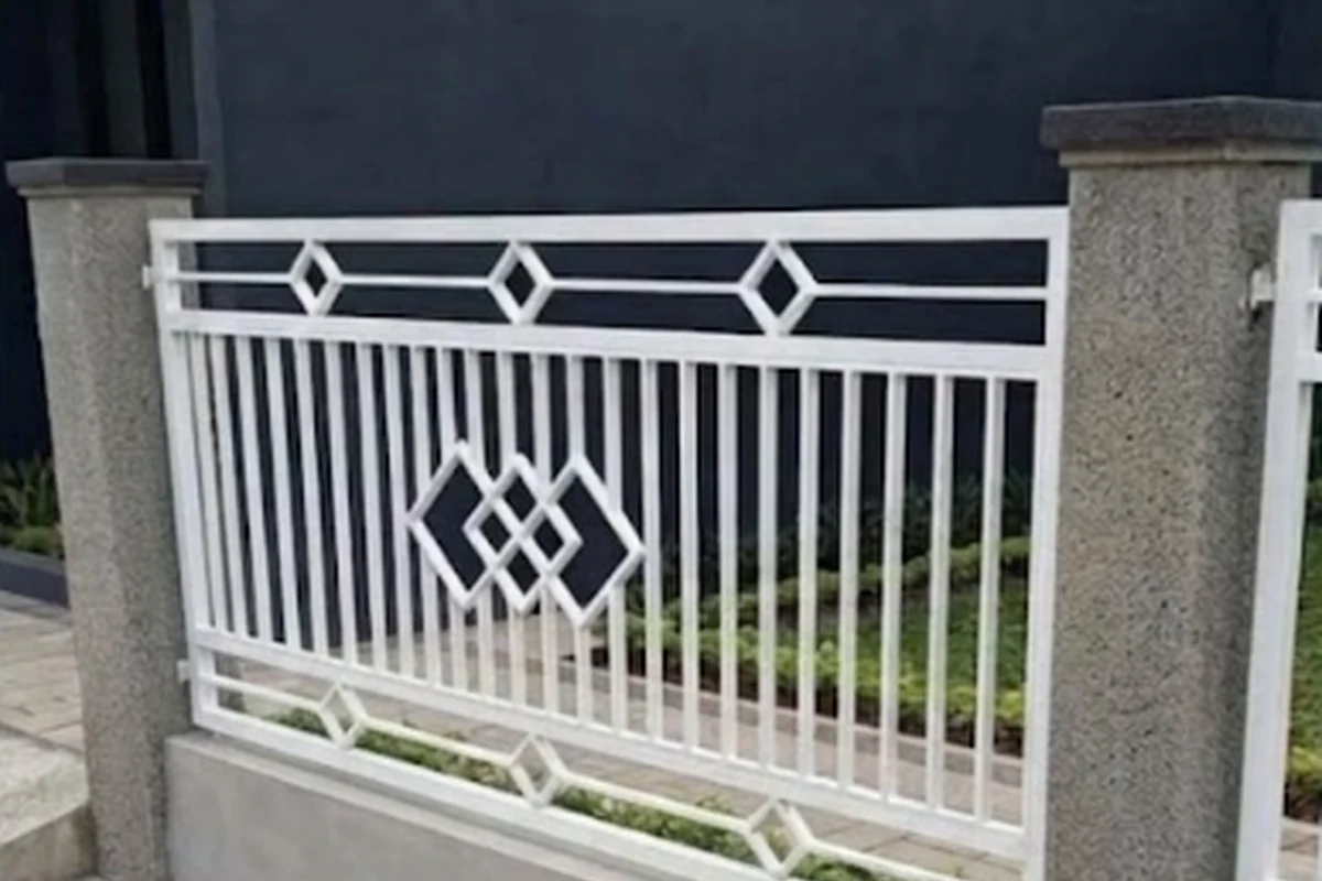 Dekoratif metal bahçe çiti ve duvar üstü korkuluk